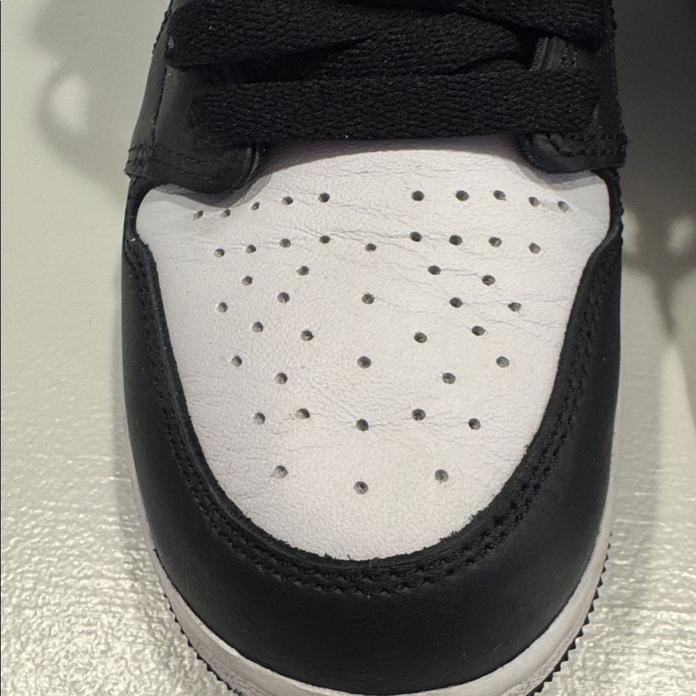 Nike Kids Black and White High-Top Air Jordan Sneakers - Picture 9 of 9